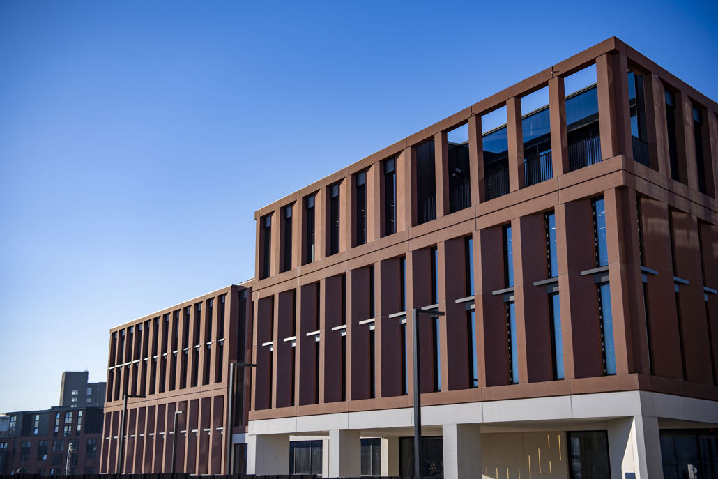 Post Graduate Building Adam Smith Business School and Postgraduate Teaching Hub Building ...